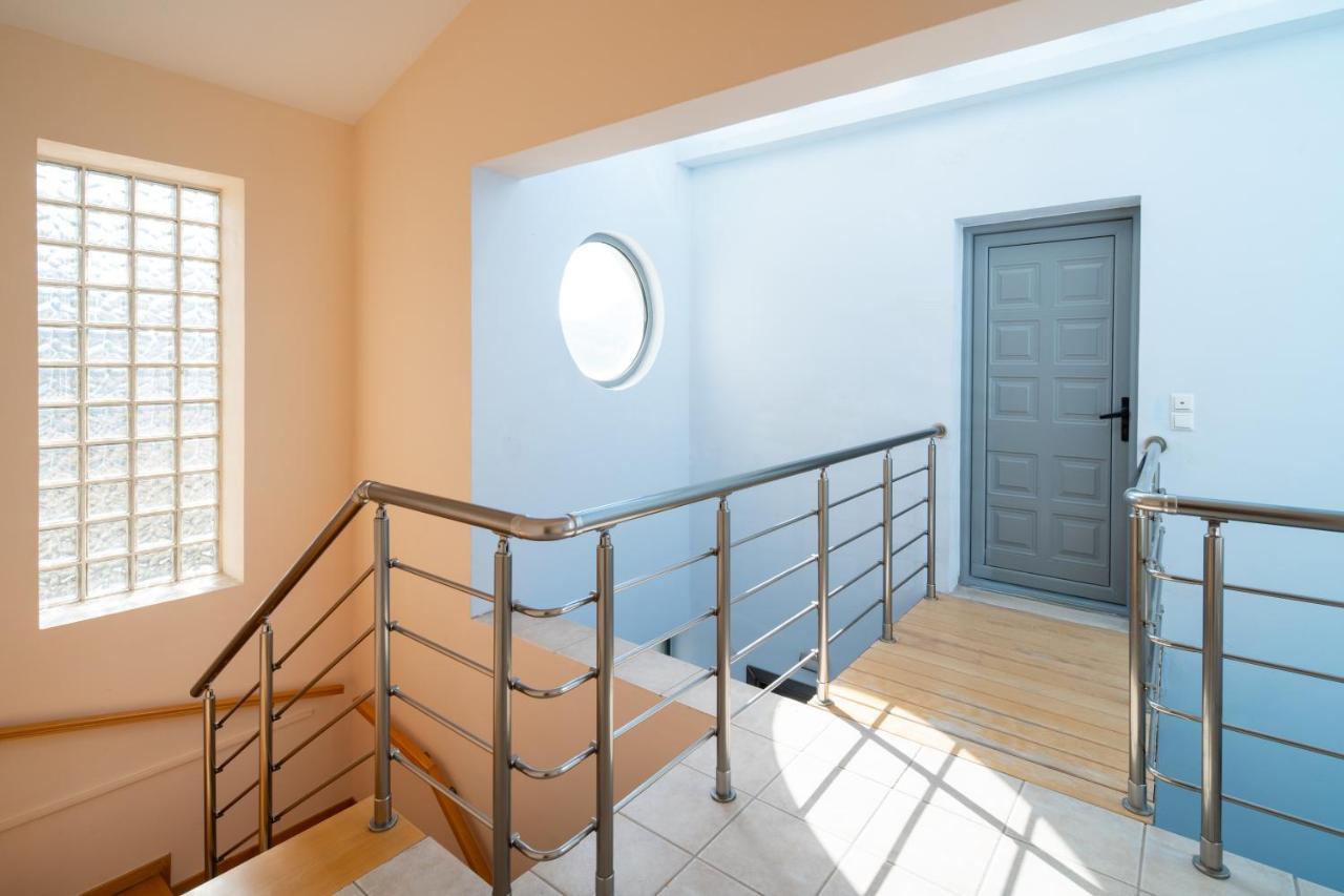Spacious Beachfront Maisonettes With Stunning Views & A Private Beach Monemvasia Exterior photo