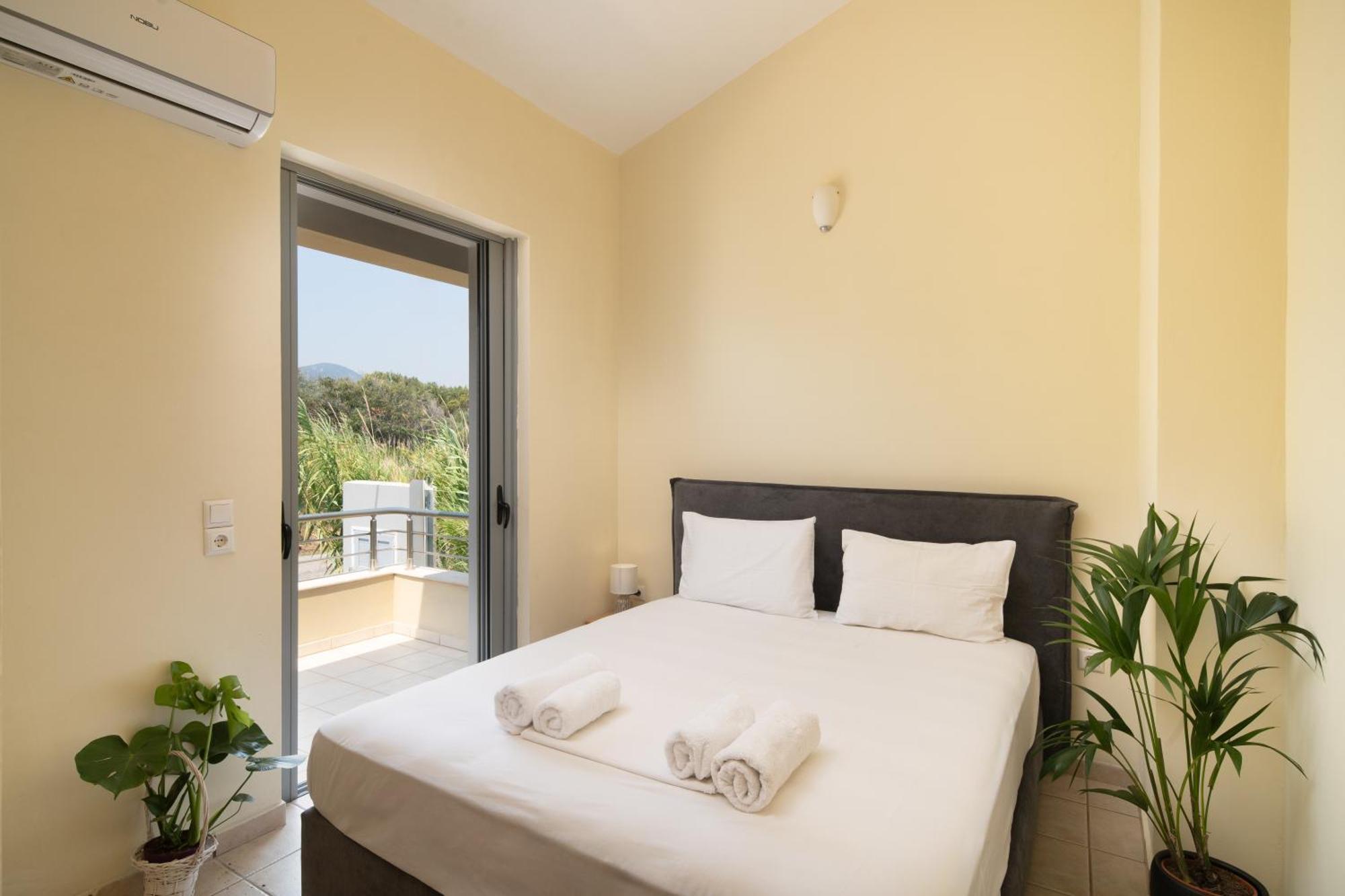 Spacious Beachfront Maisonettes With Stunning Views & A Private Beach Monemvasia Exterior photo