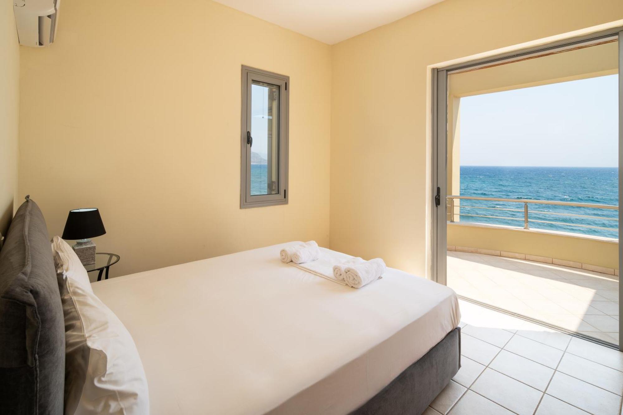 Spacious Beachfront Maisonettes With Stunning Views & A Private Beach Monemvasia Exterior photo