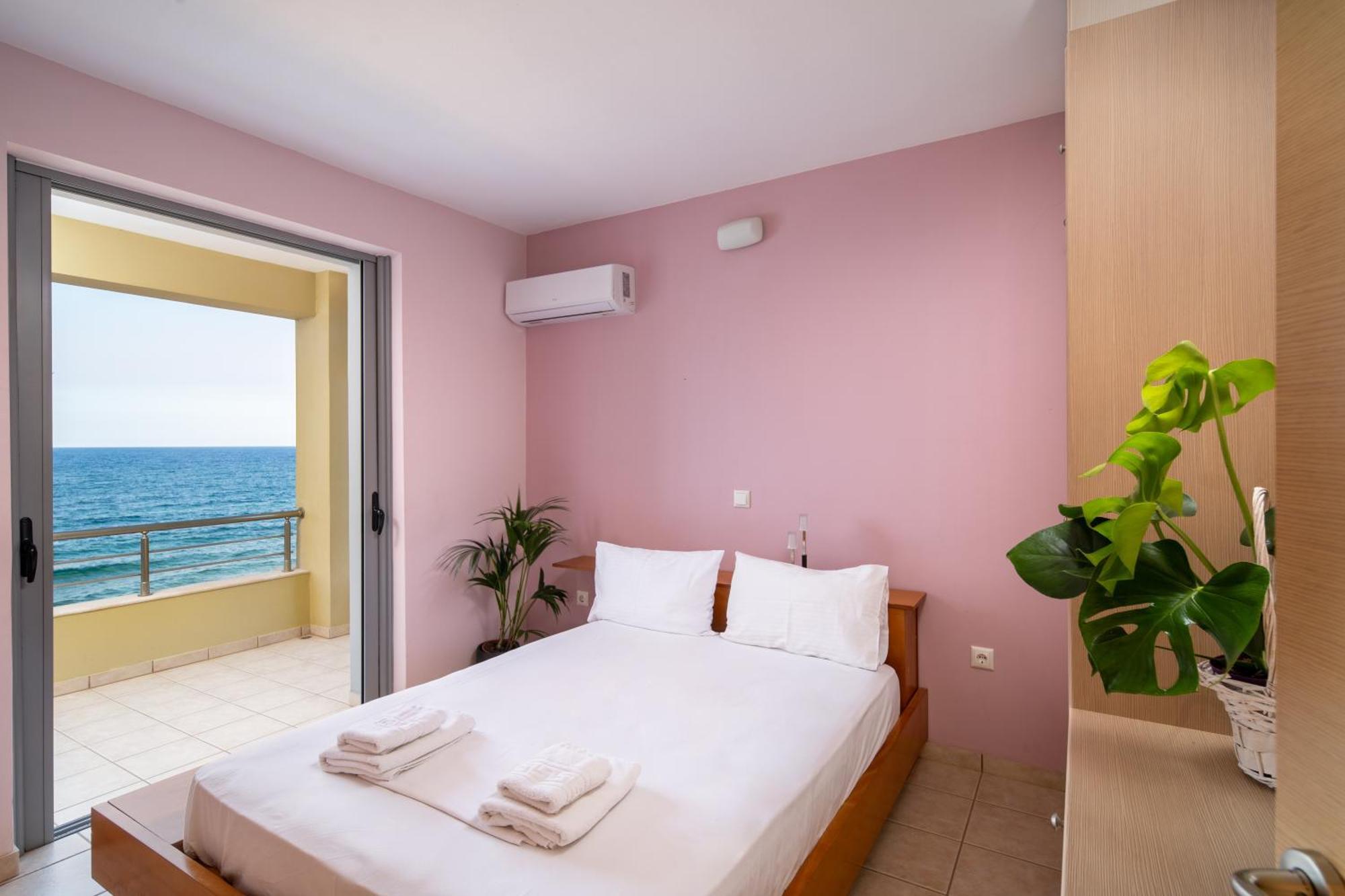 Spacious Beachfront Maisonettes With Stunning Views & A Private Beach Monemvasia Exterior photo