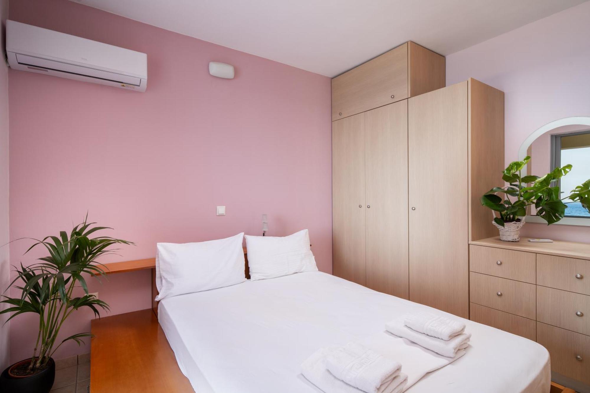 Spacious Beachfront Maisonettes With Stunning Views & A Private Beach Monemvasia Exterior photo